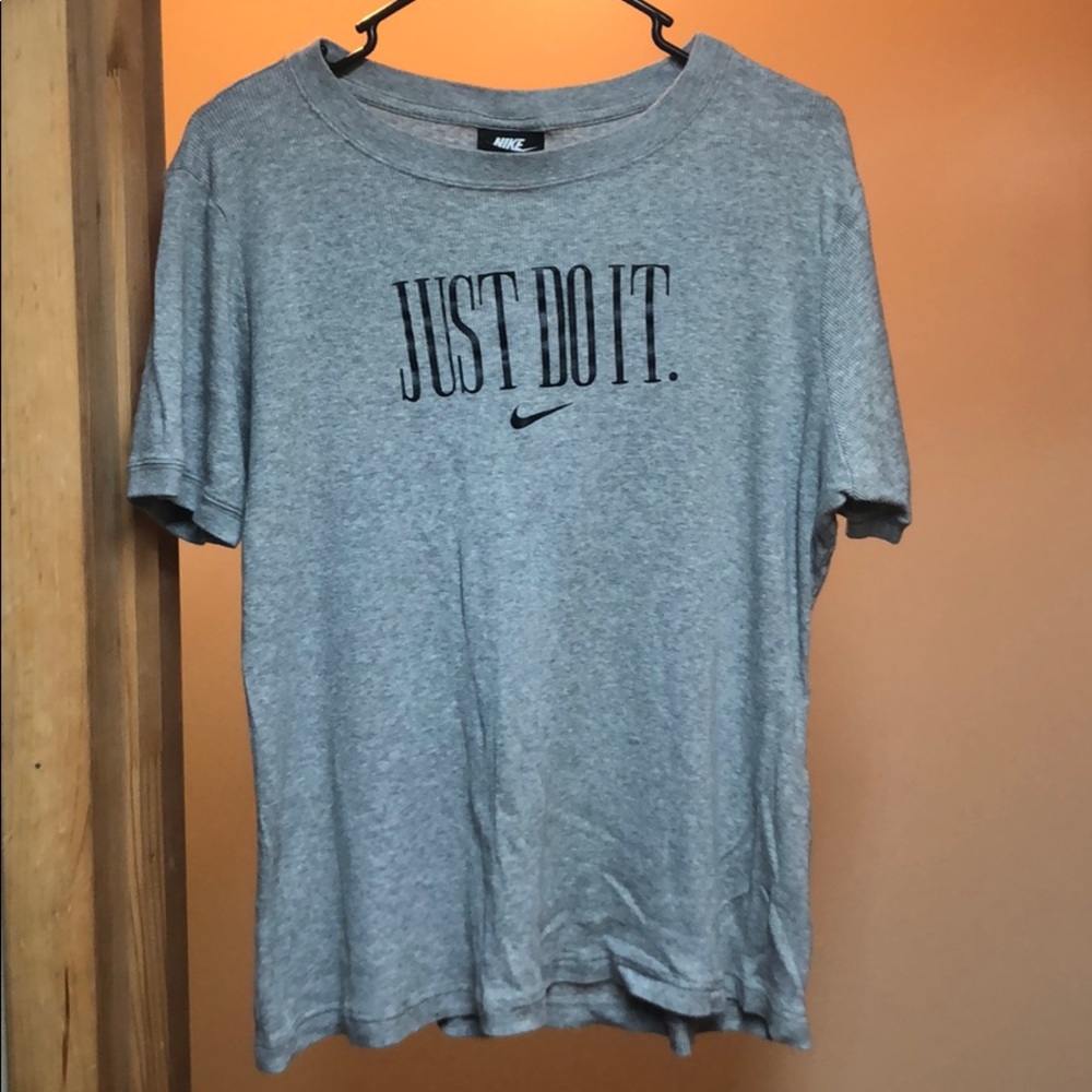 Nike tshirt